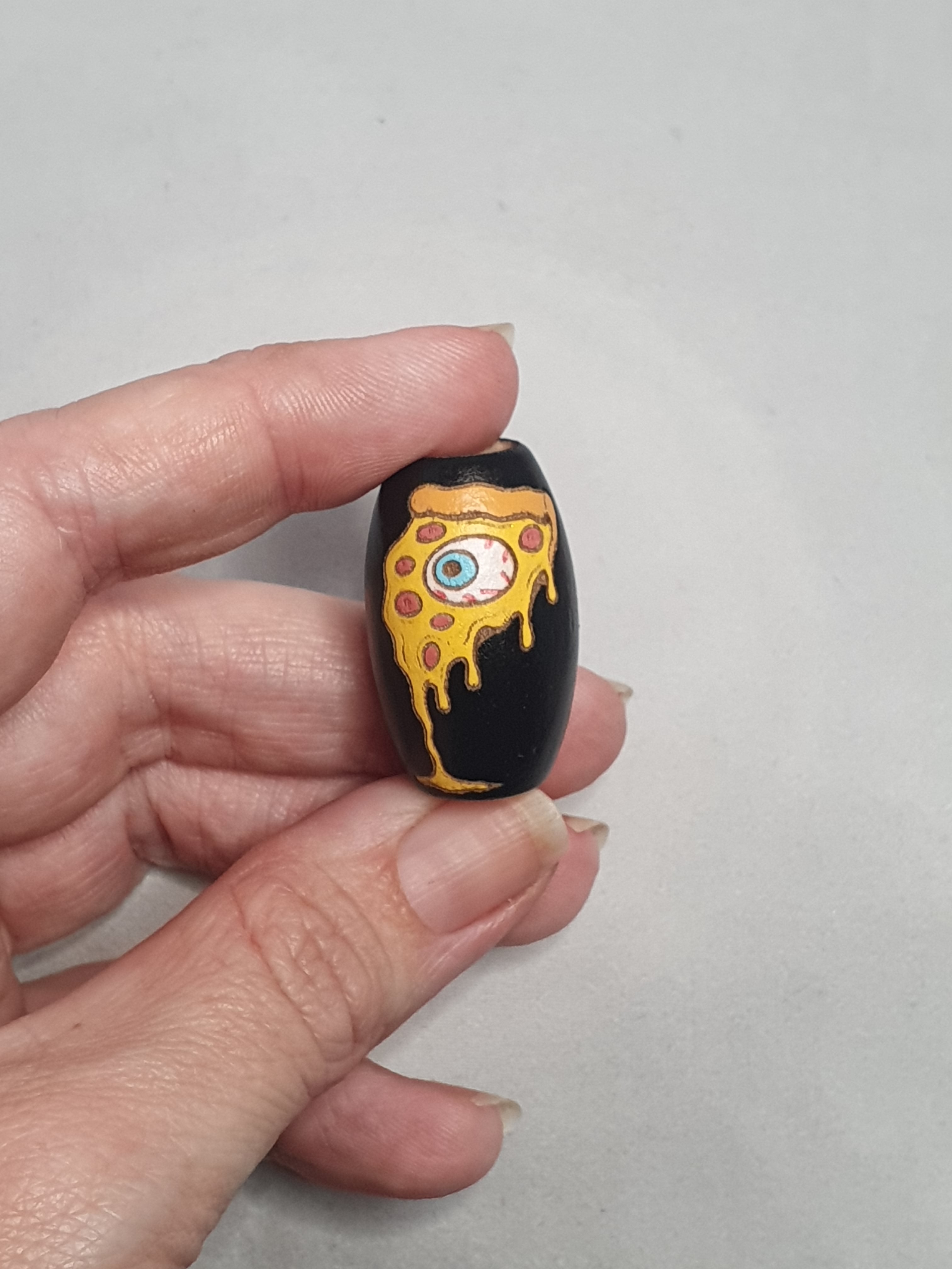 Creepy Pizza Bead