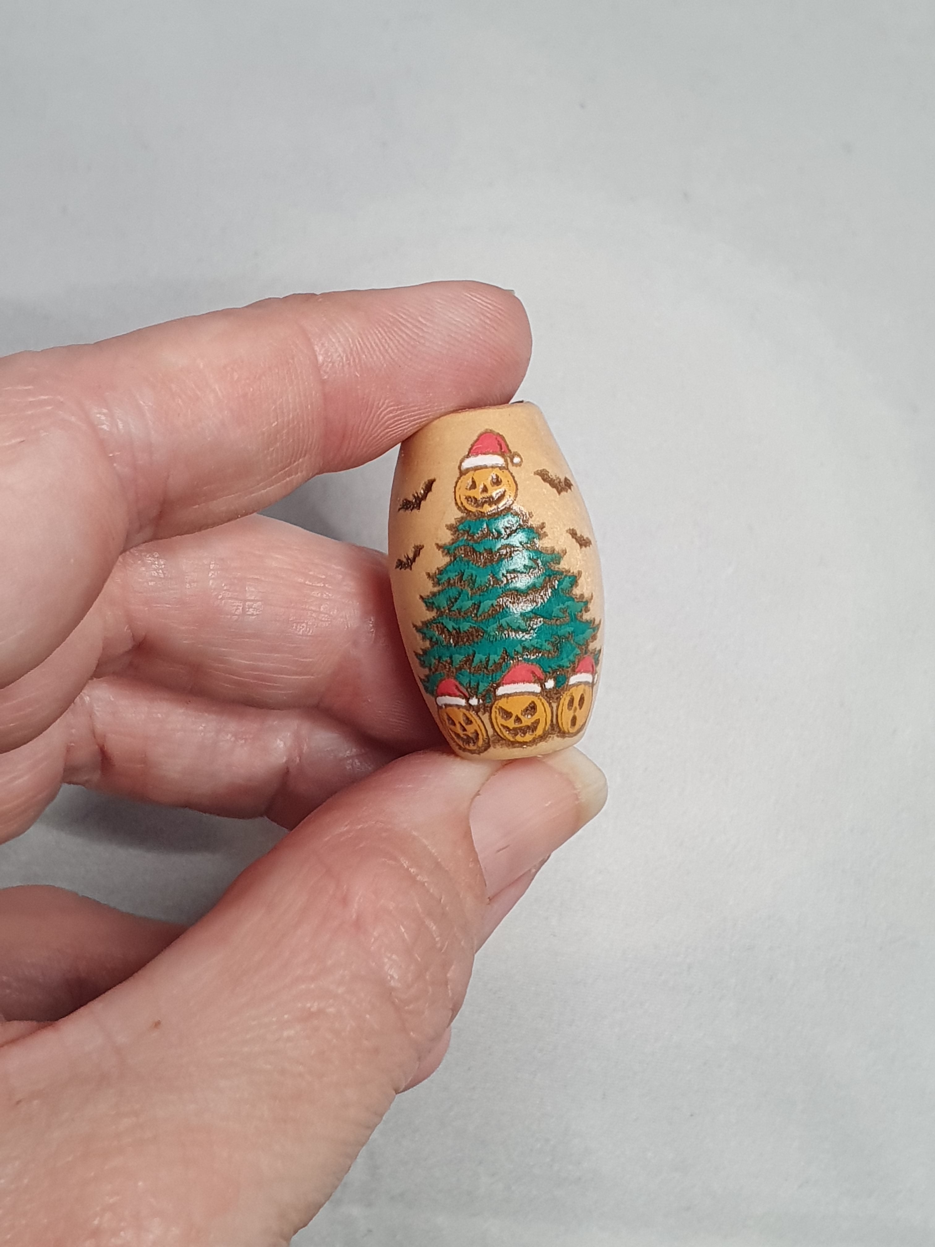 Spooky Christmas Bead